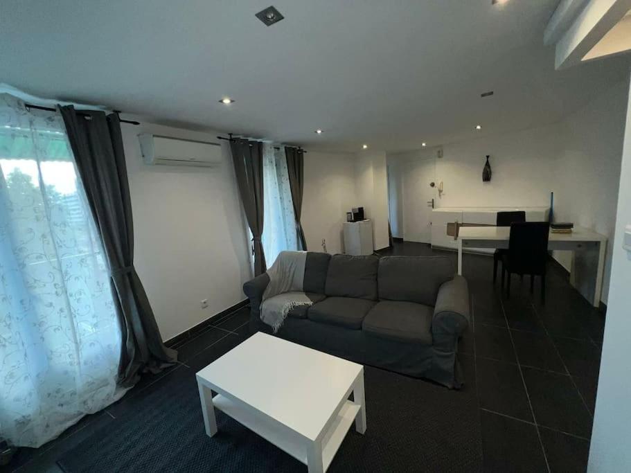 Grand Appartement Climatise Et Fonctionnel Marseille Exteriér fotografie
